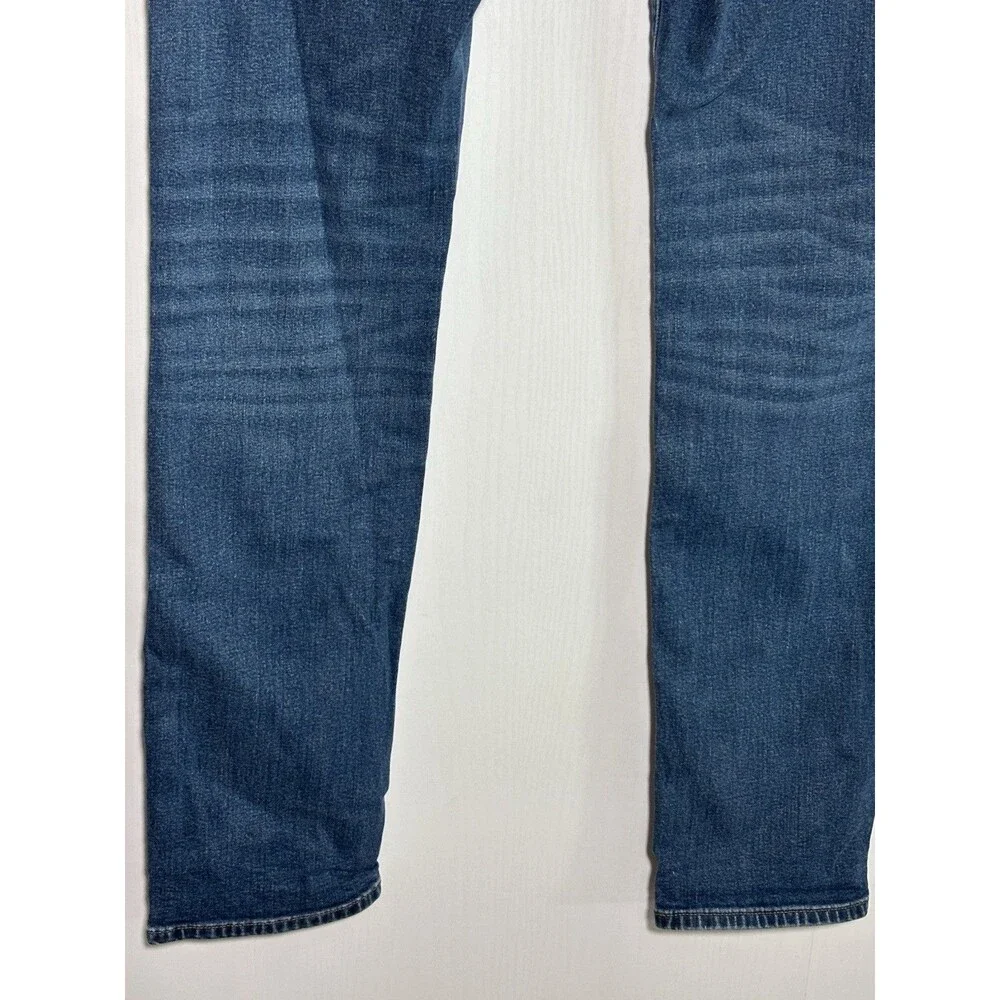 J. Crew sits waist